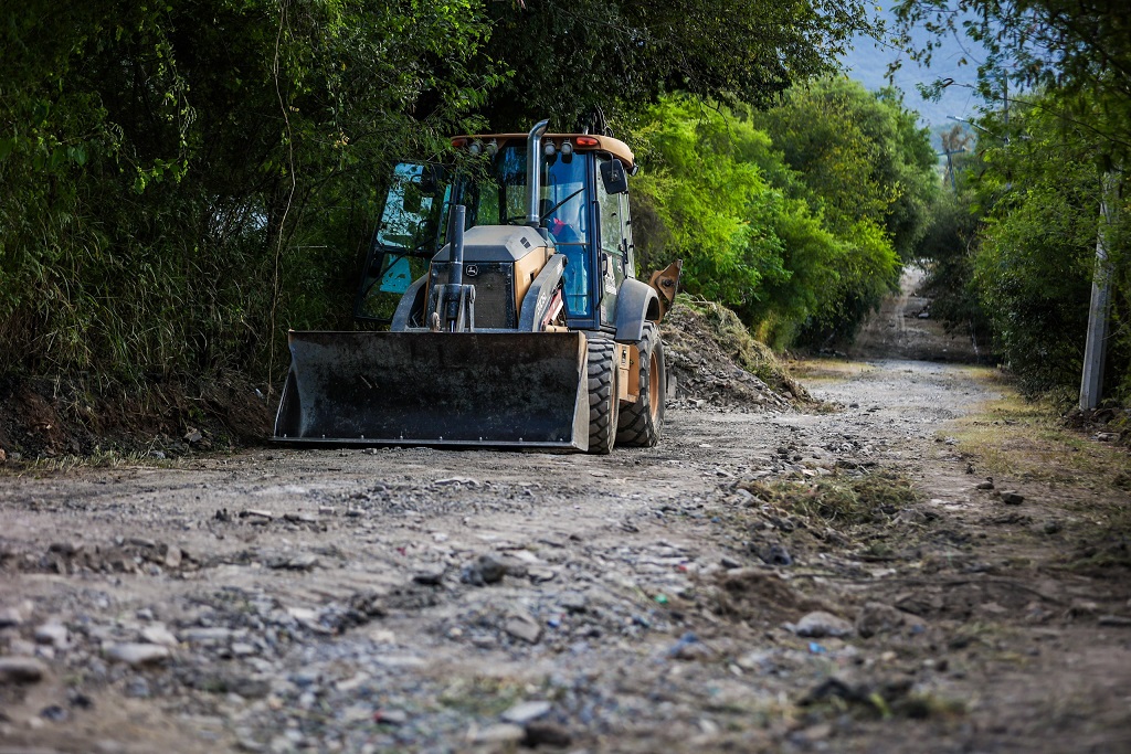 Aplican concreto hidráulico en Santiago