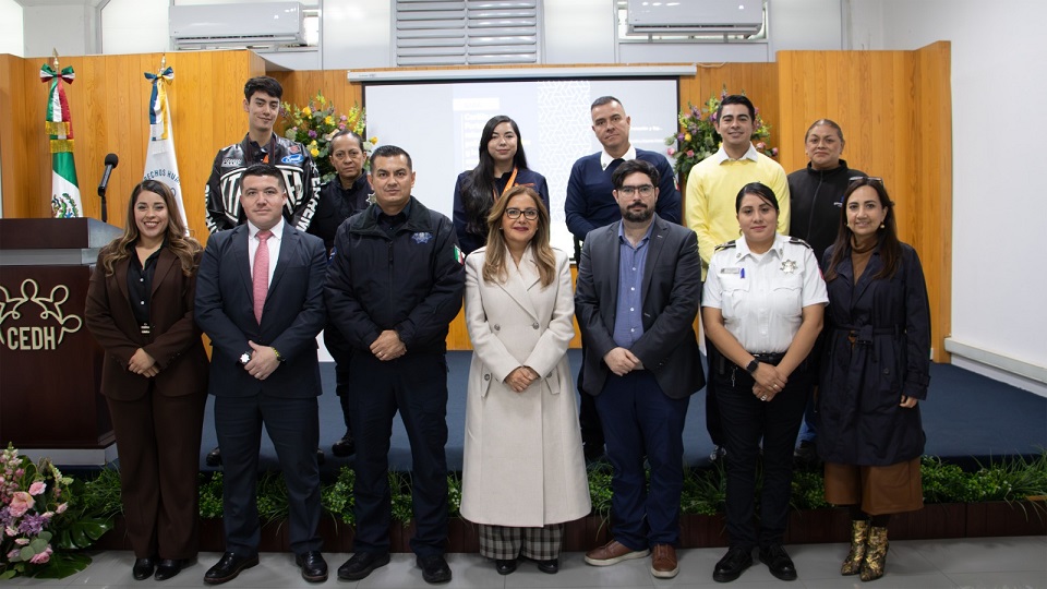 Crean Guía para fortalecer relación entre la prensa y la Policía